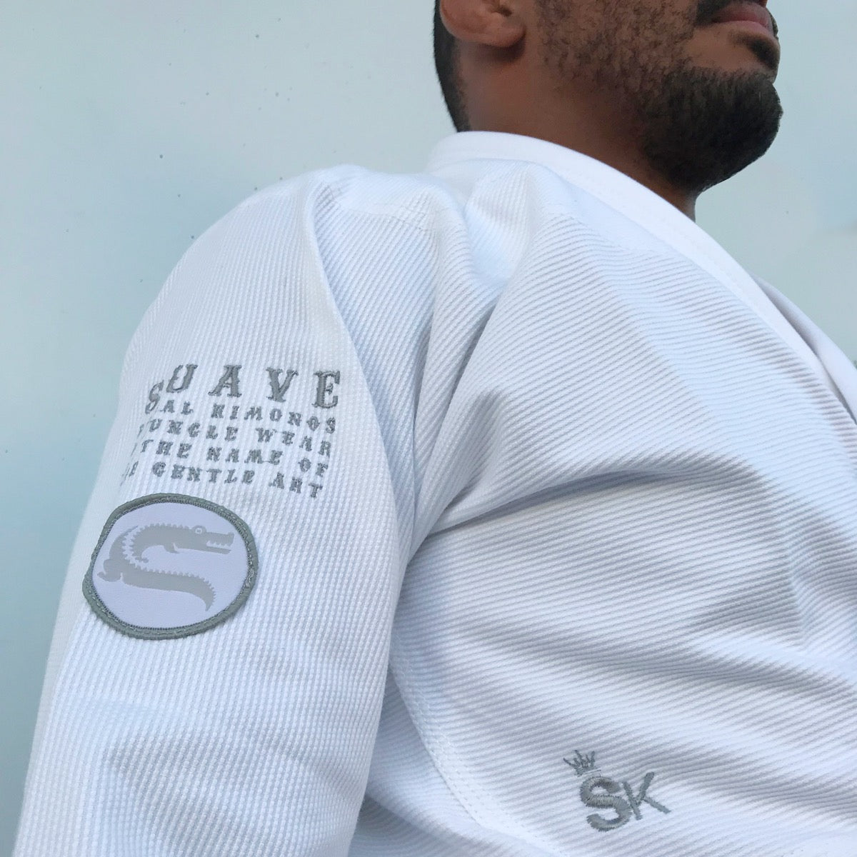 Gi | Adults | Jacaré | White