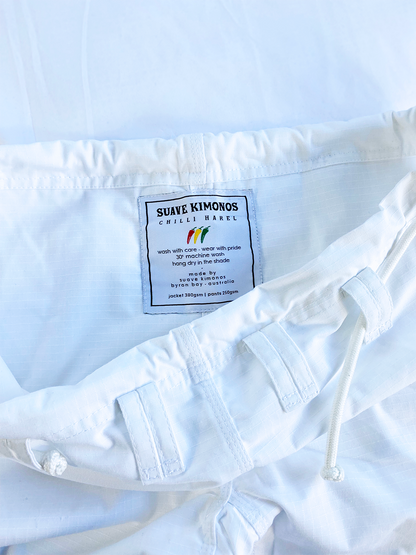 Gi | Adults | Cabeludo 1 | White