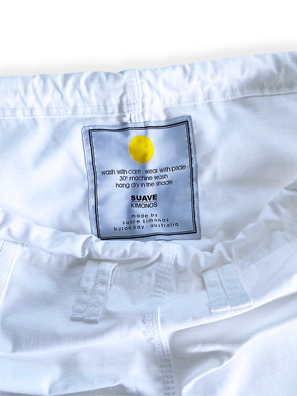 Gi | Adults | Kianoa | White